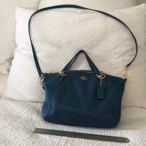 Coach Handbags - Coach Blue Pebbled Leather Crossbody satchel purse